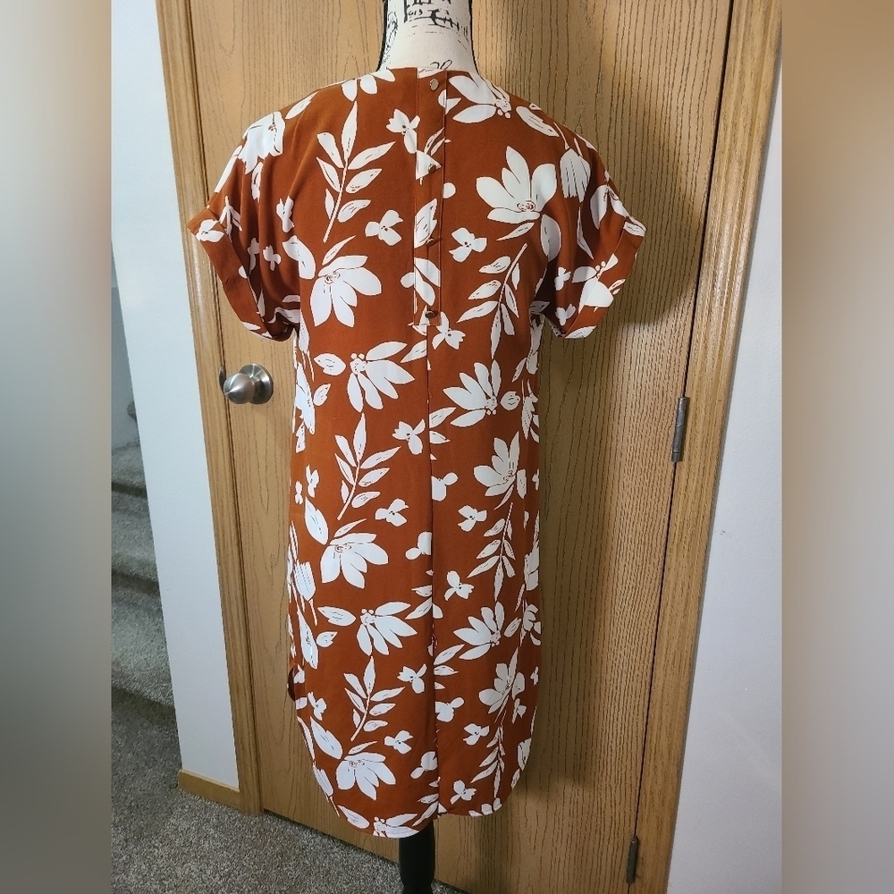 A New Day Rust Floral Leaf Print V-neck Button Back Sheath Dress - Picture 4 of 4
